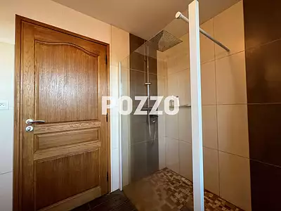Maison, 202 m²