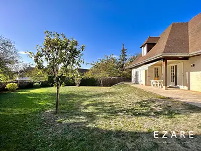 Maison, 166 m²