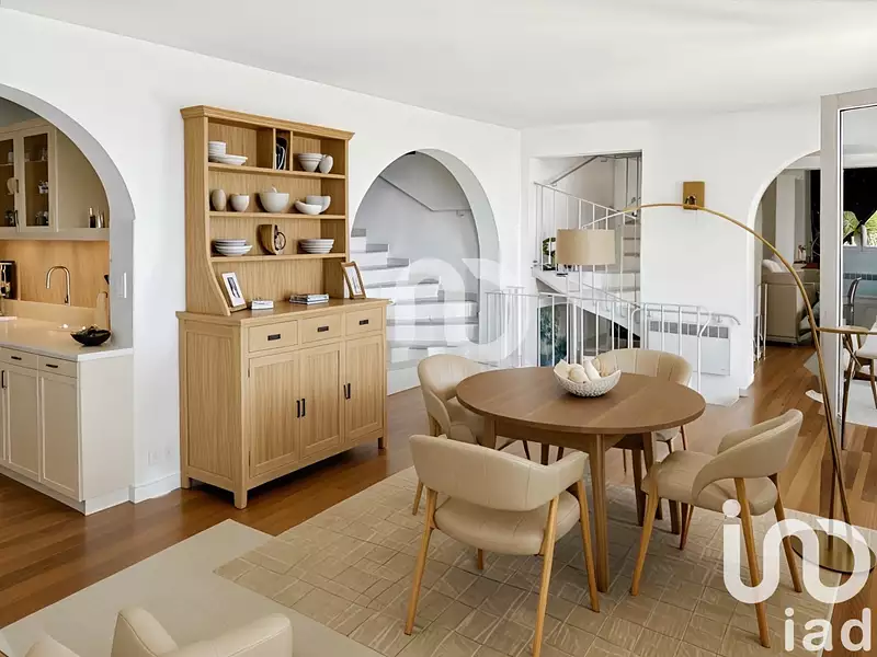 Maison, 215 m²