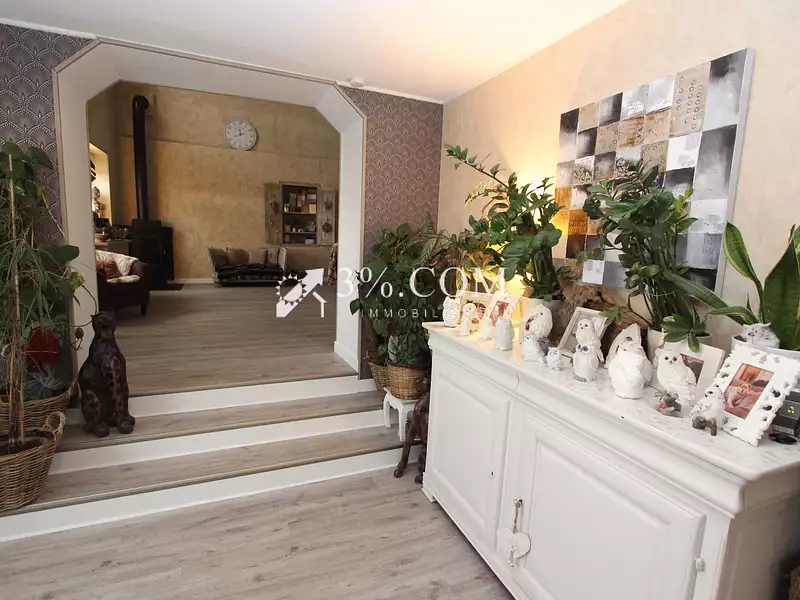 Maison, 240 m²