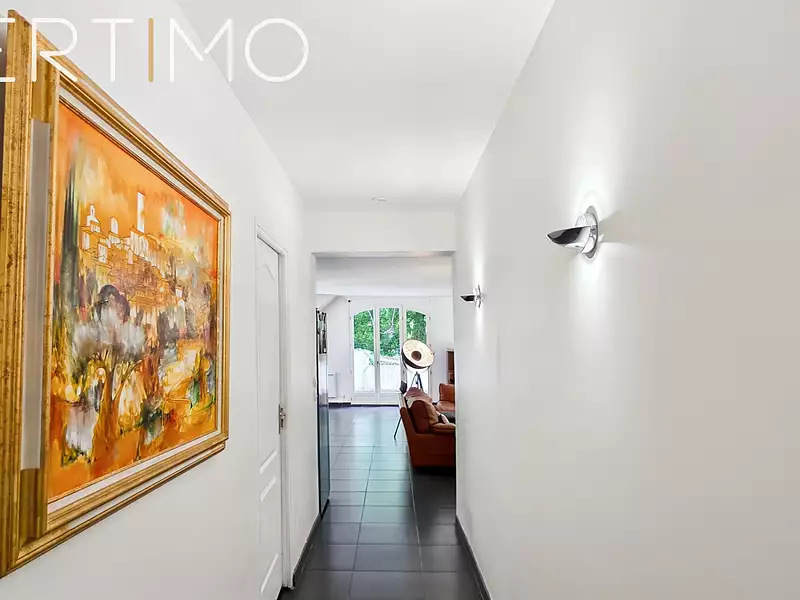 Maison, 242 m²
