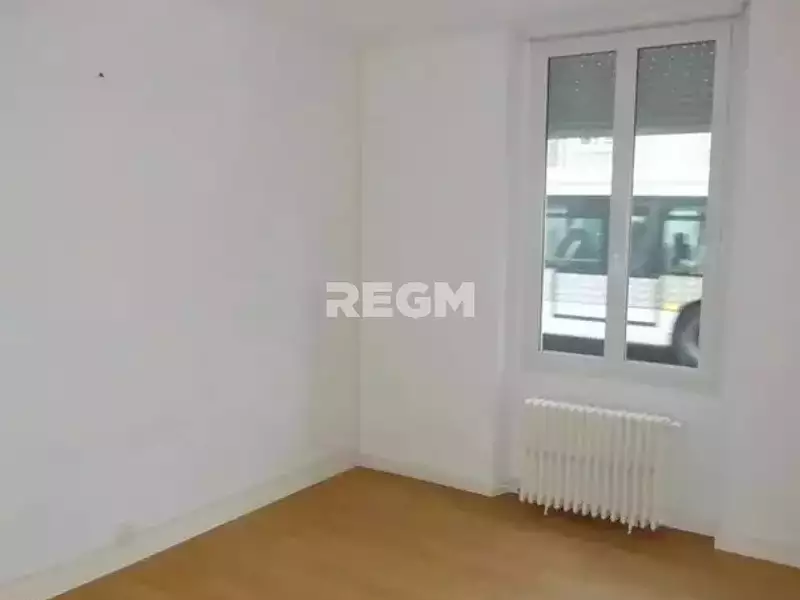 Immeuble, 76 m²