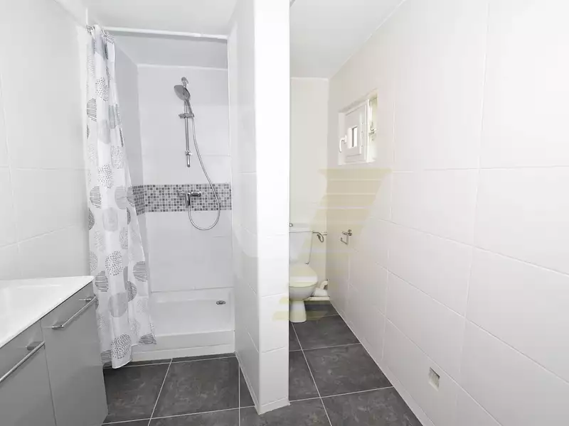 Immeuble, 150 m²