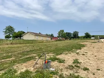 Terrain à bâtir, 815 m²