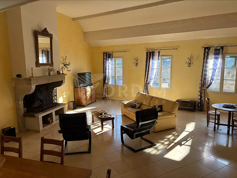 Maison, 210 m²
