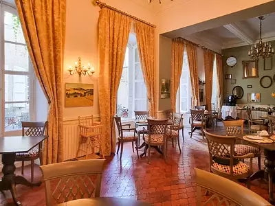 Maison, 825 m²