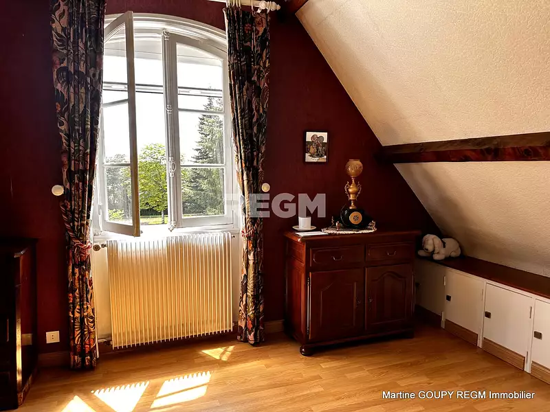 Maison, 250 m²