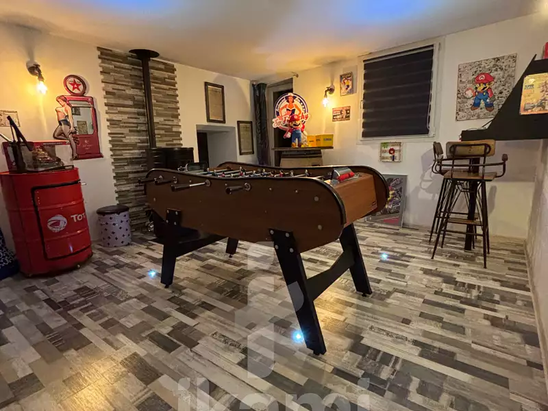Maison, 220 m²