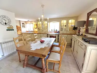 Maison, 225 m²