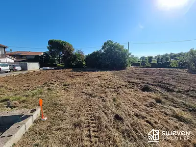 Terrain, 640 m²