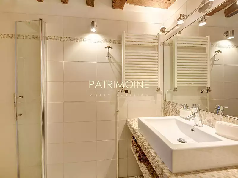 Maison, 240 m²