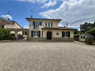 Maison, 245 m²