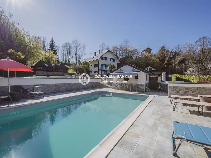 Maison, 280 m²