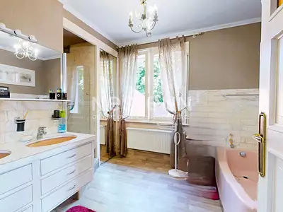 Maison, 201 m²