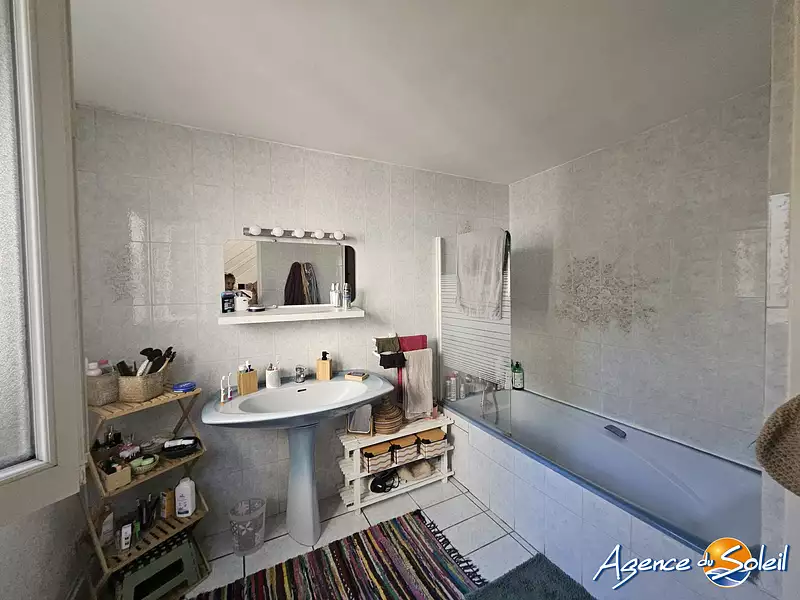 Immeuble, 145 m²