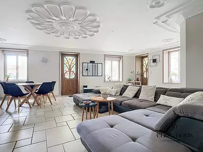 Maison, 270 m²