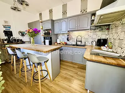 Maison, 216 m²
