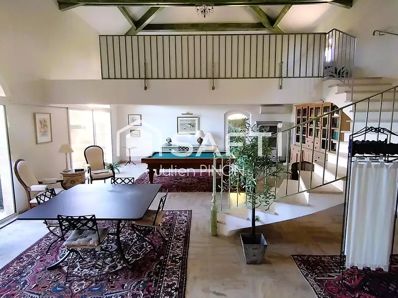 Maison, 309 m²