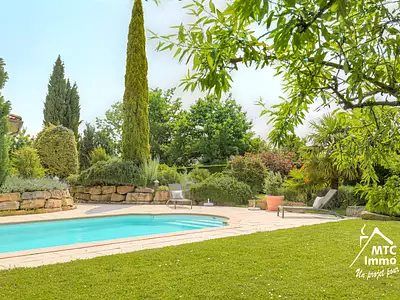 Maison, 195 m²