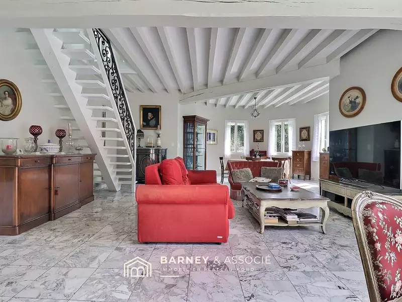 Maison, 215 m²