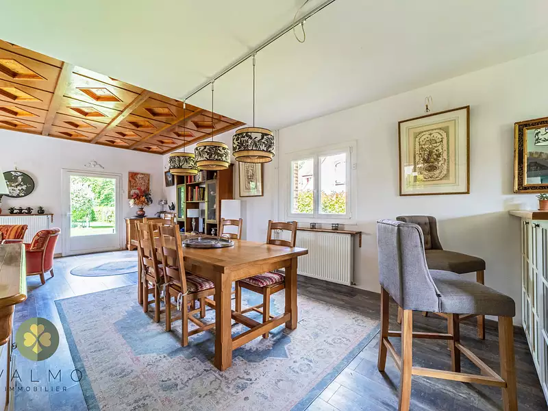 Maison, 215 m²