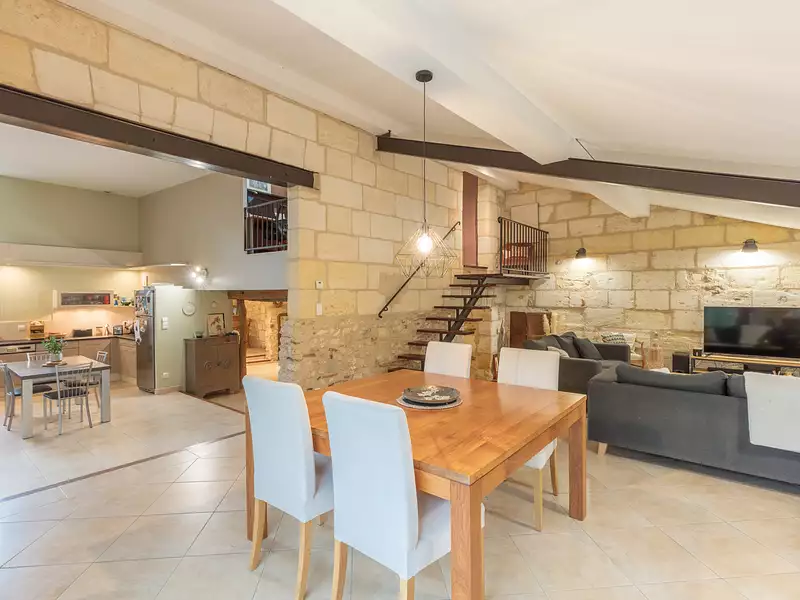Maison, 256 m²