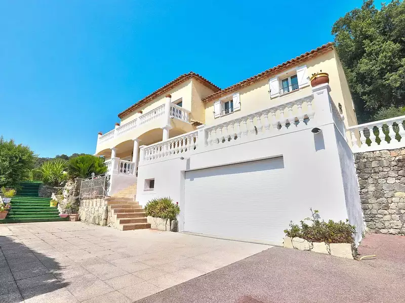 Maison, 308 m²