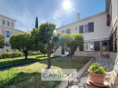 Maison, 268 m²