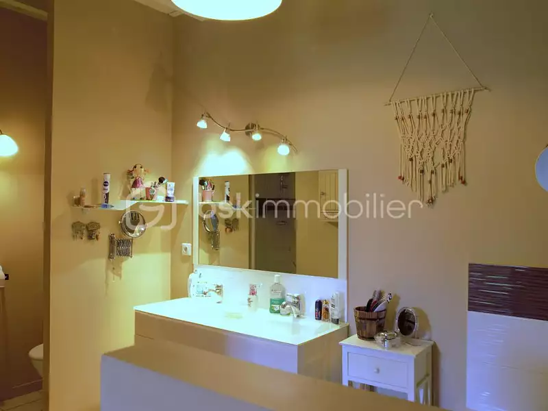 Maison, 230 m²