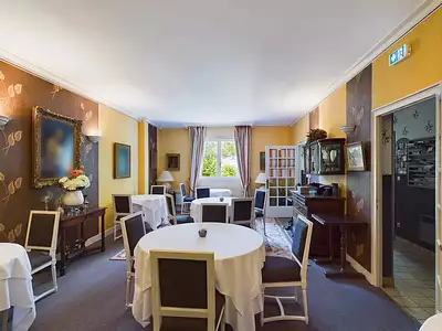 Maison, 679 m²