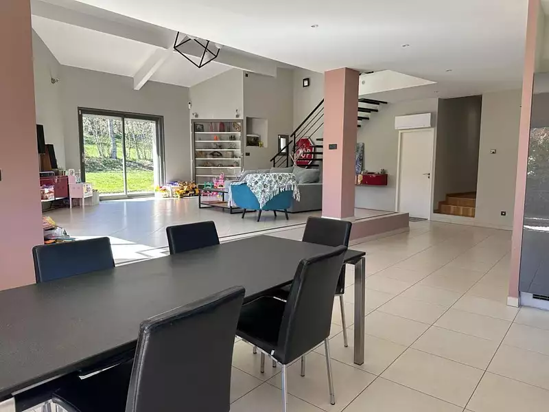 Maison, 187 m²