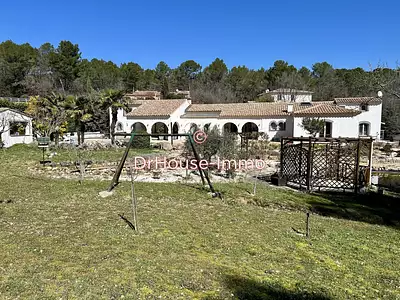 Maison, 200 m²