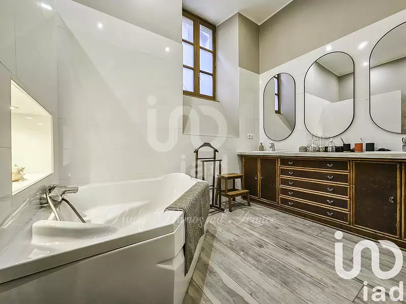 Immeuble, 1 400 m²