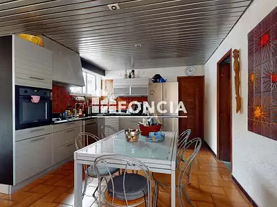 Maison, 248 m²