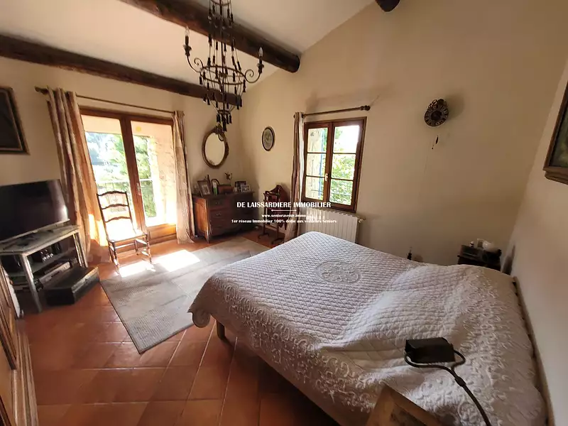 Maison, 260 m²