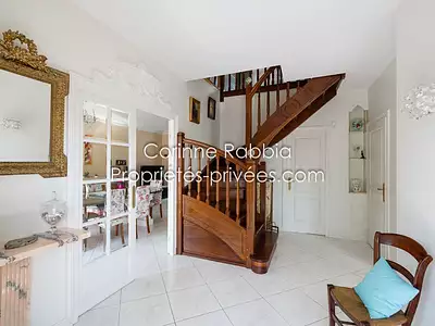 Maison, 240 m²