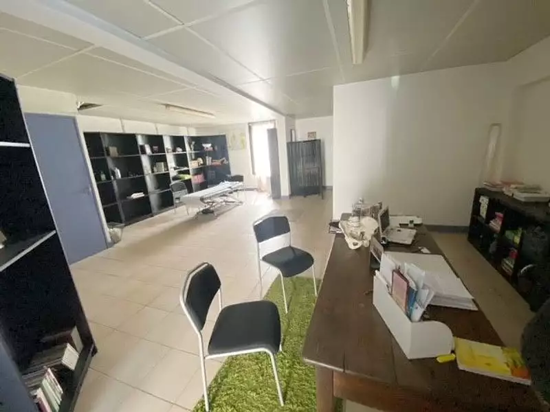 Immeuble, 145 m²