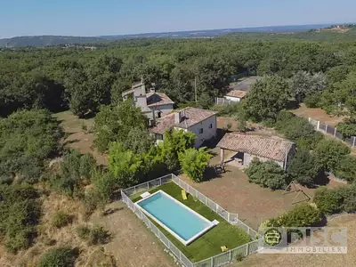 Maison, 248 m²