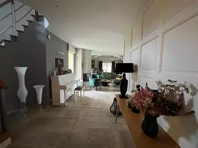 Maison, 239 m²