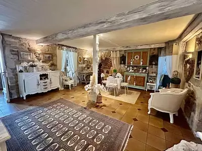 Maison, 1 300 m²