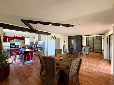 Maison, 235 m²