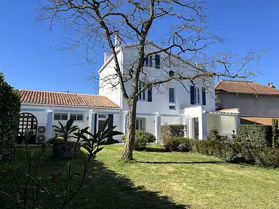Maison, 233 m²