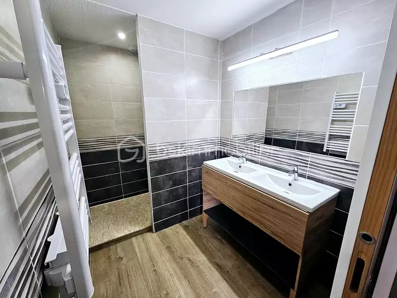 Maison, 280 m²