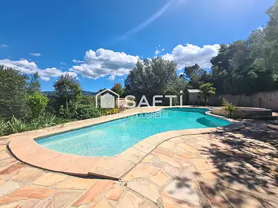 Maison, 225 m²