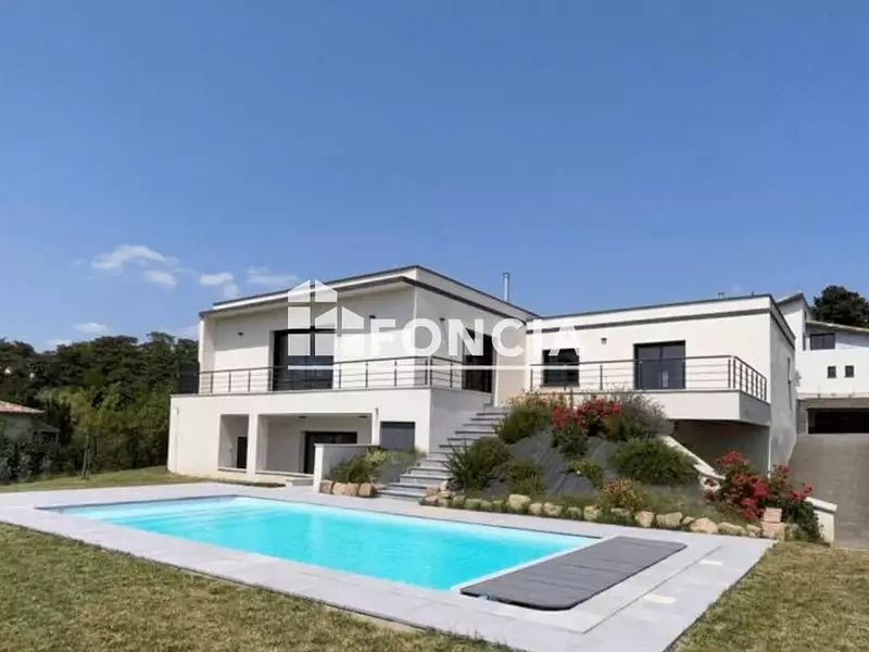 Maison, 247 m²