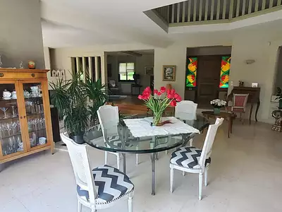 Maison, 255 m²