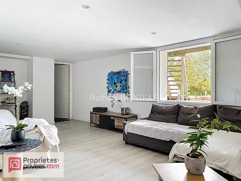 Maison, 384 m²
