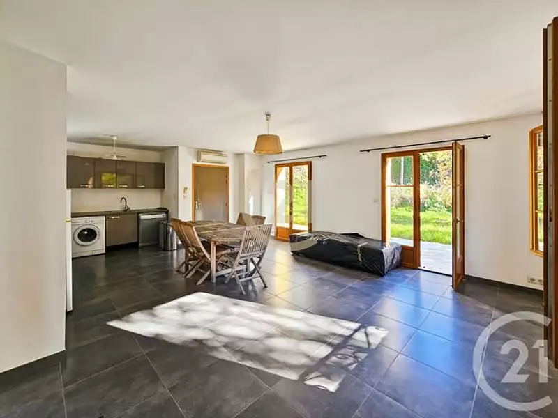 Maison, 222,2 m²