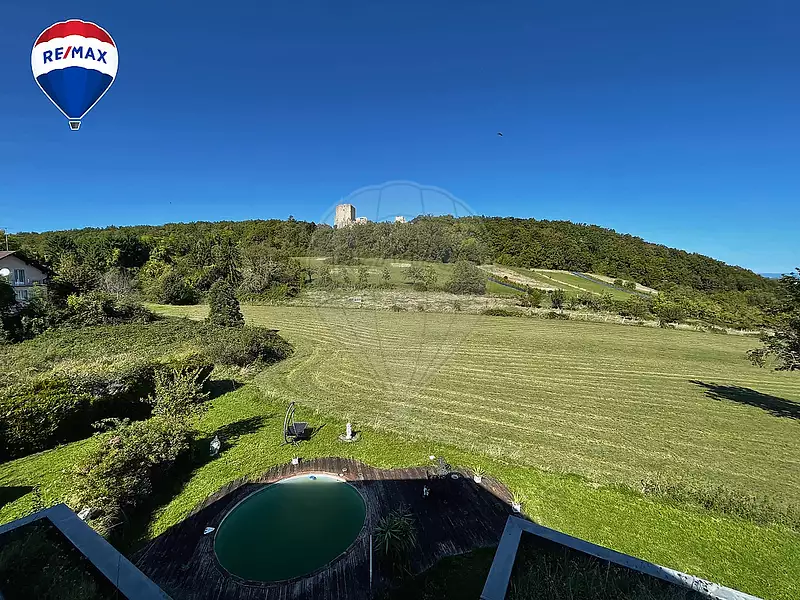 Maison, 240 m²