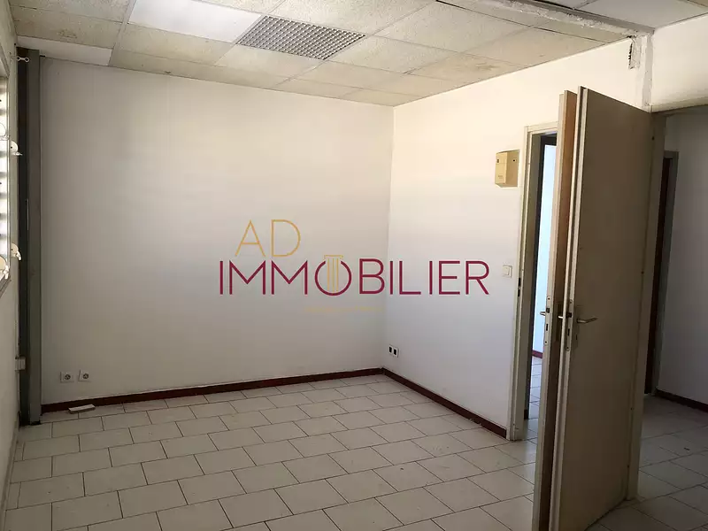 Divers, 271,57 m²